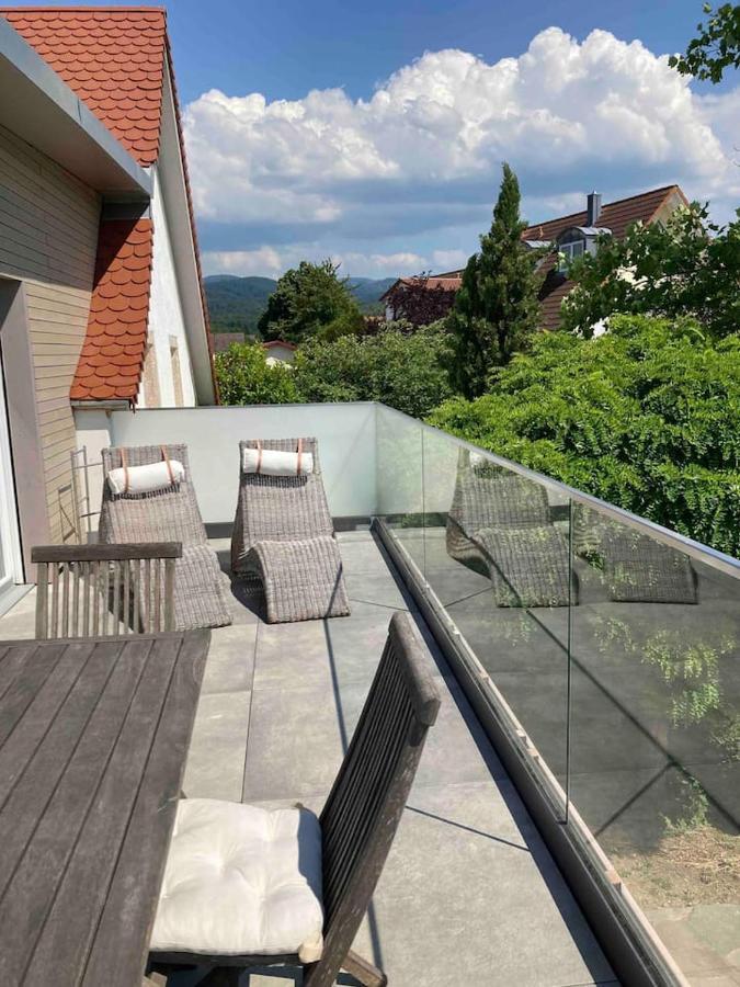 Neues Penthouse-Loft Mit Konuskarte Fuer Gratis Oepnv Daire Ehrenkirchen Dış mekan fotoğraf