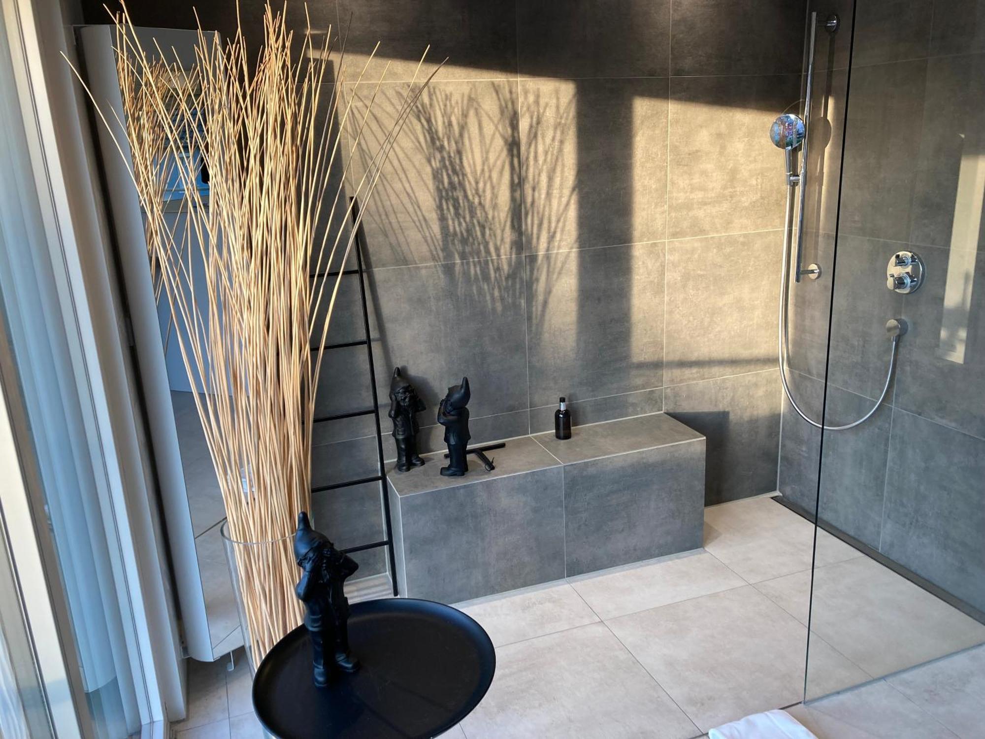 Neues Penthouse-Loft Mit Konuskarte Fuer Gratis Oepnv Daire Ehrenkirchen Dış mekan fotoğraf