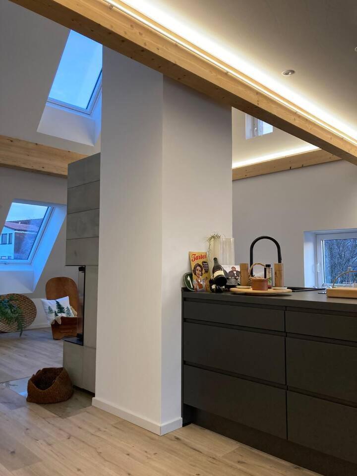 Neues Penthouse-Loft Mit Konuskarte Fuer Gratis Oepnv Daire Ehrenkirchen Dış mekan fotoğraf