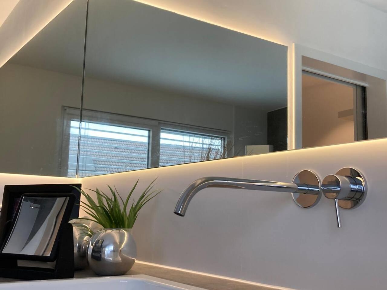 Neues Penthouse-Loft Mit Konuskarte Fuer Gratis Oepnv Daire Ehrenkirchen Dış mekan fotoğraf