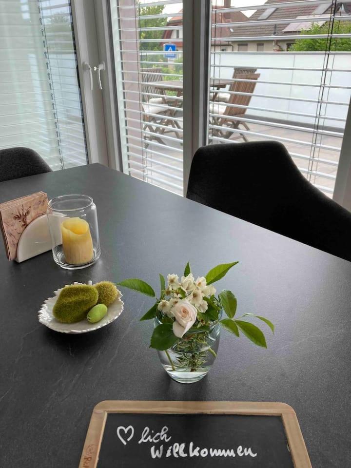 Neues Penthouse-Loft Mit Konuskarte Fuer Gratis Oepnv Daire Ehrenkirchen Dış mekan fotoğraf